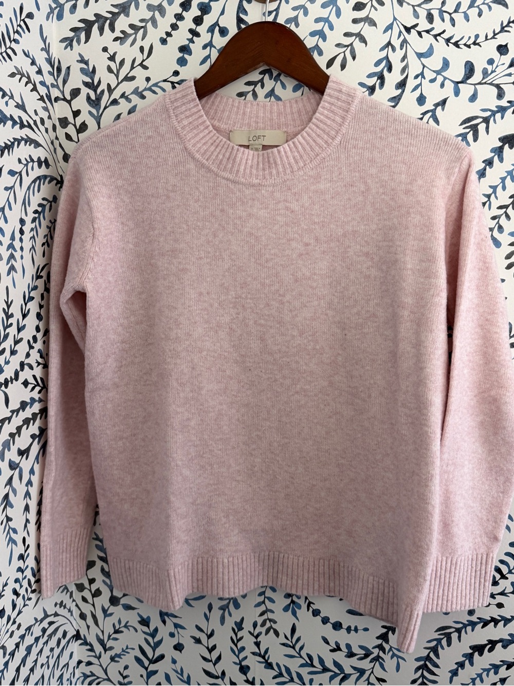 LOFT pink crewneck sweater size M